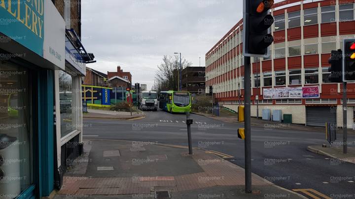 Image of Arriva Beds and Bucks vehicle 2327. Taken by Christopher T at 14.45.03 on 2022.02.28